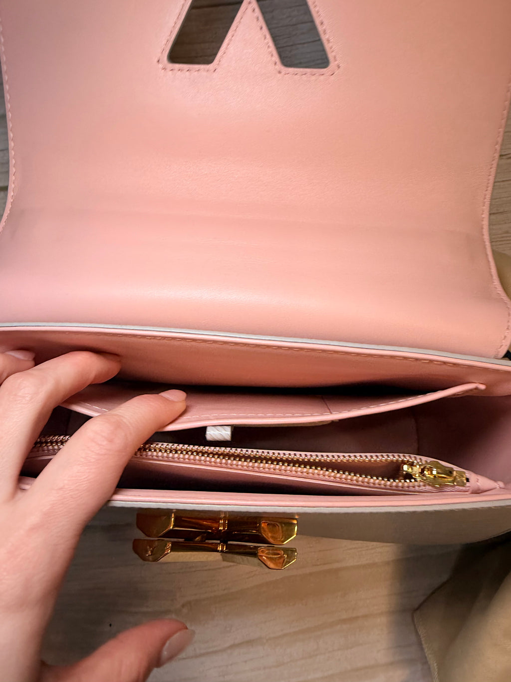 Louis Vuitton twist - 156