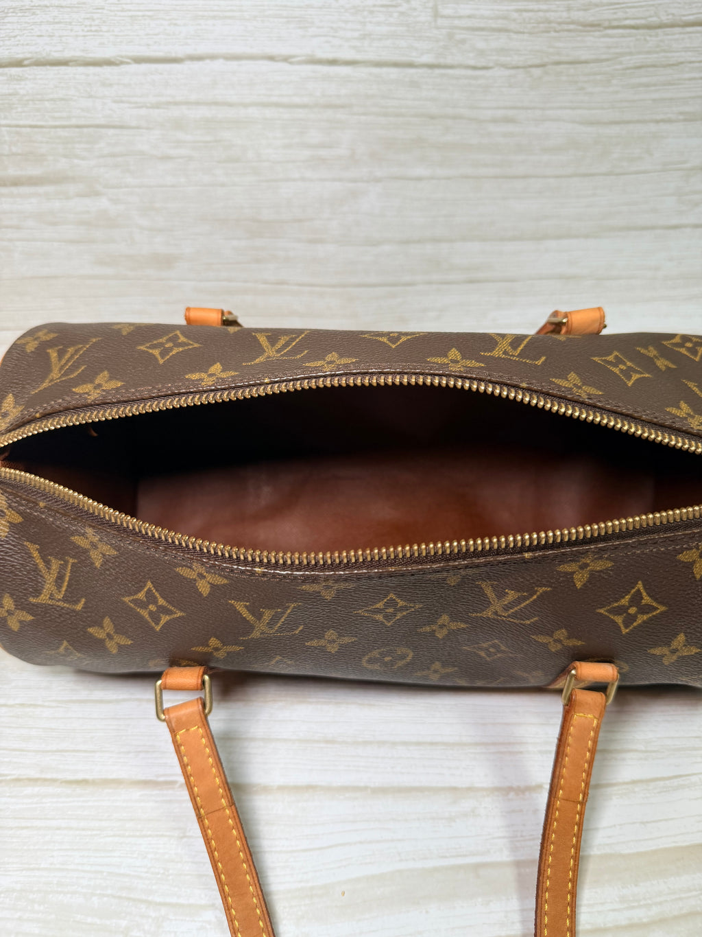 Louis Vuitton papillon 30 monogram w/pouch - 133