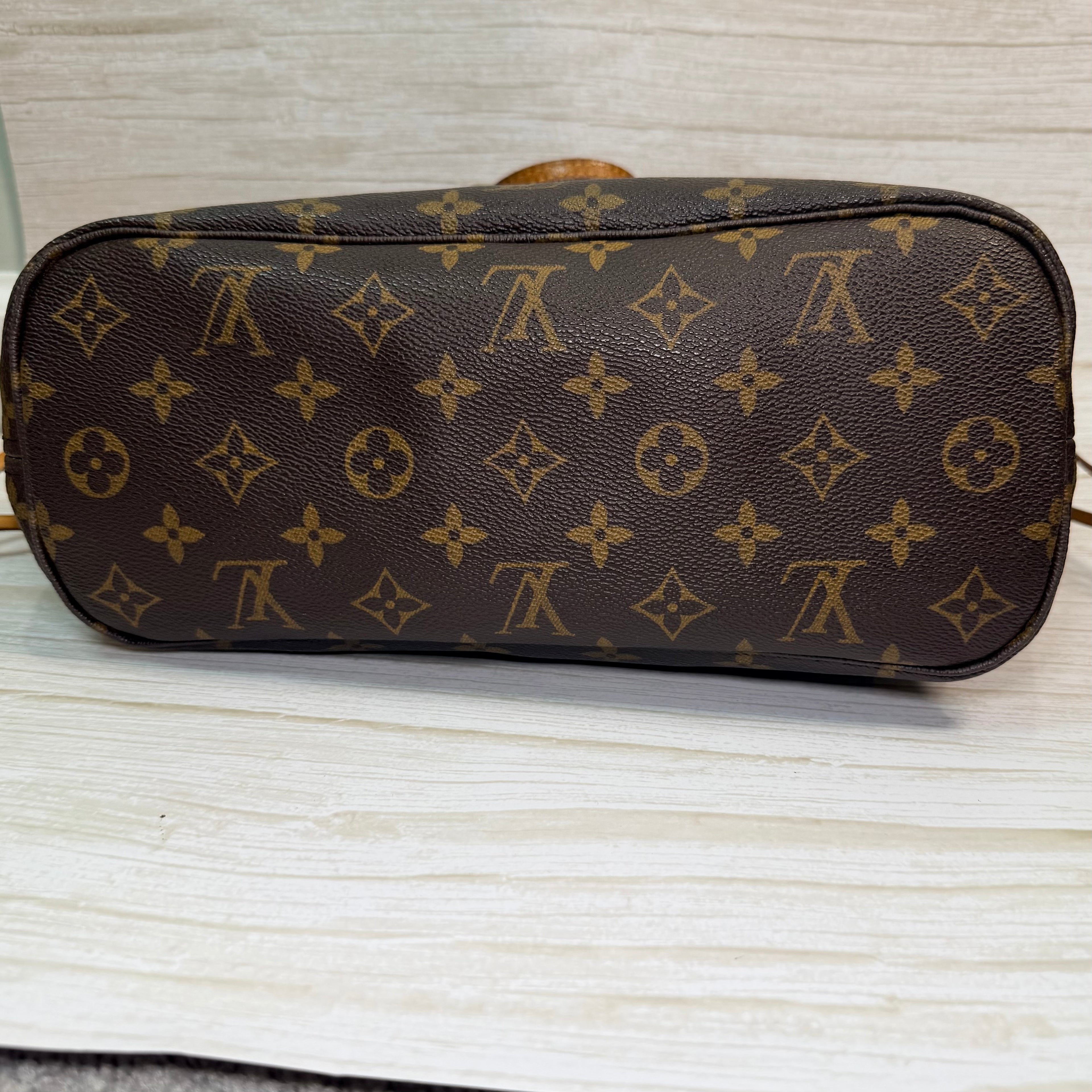 Louis Vuitton Neverful PM - 178