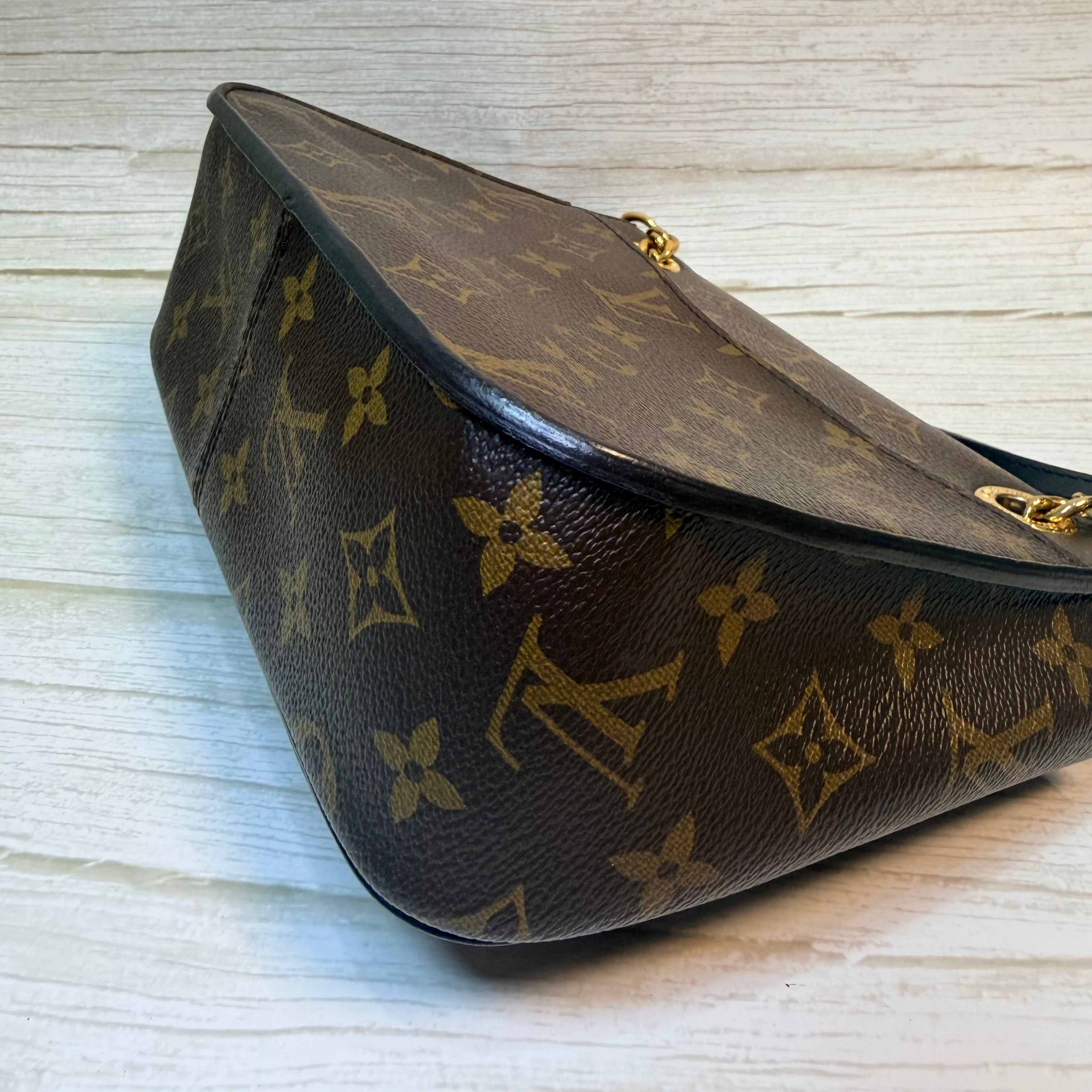 Louis Vuitton Passy -163