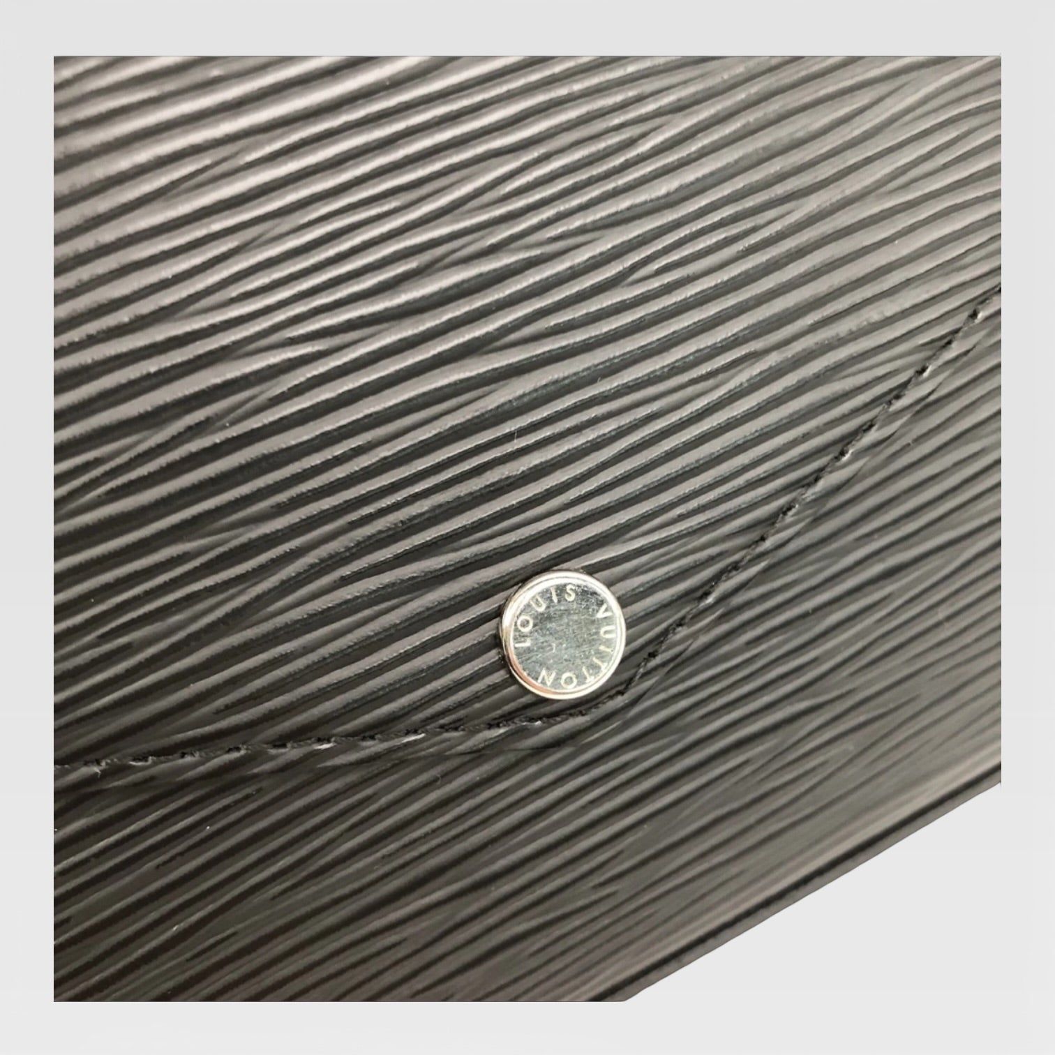 Louis Vuitton Pochette Félicie black Epi leather