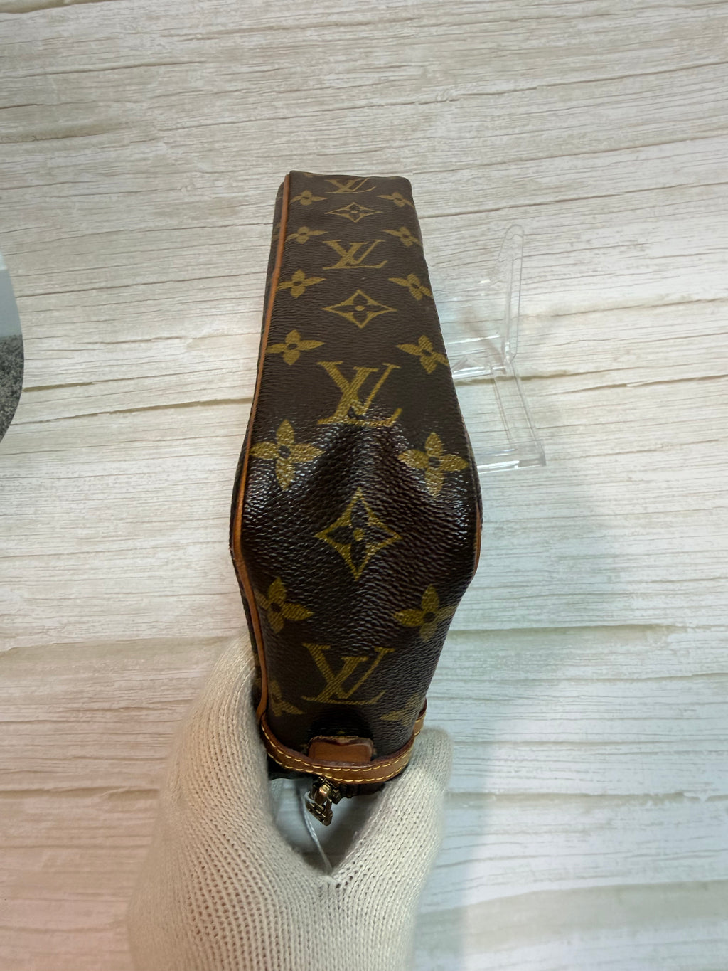Louis Vuitton Compiegne 23 Business Clutch Bag -088