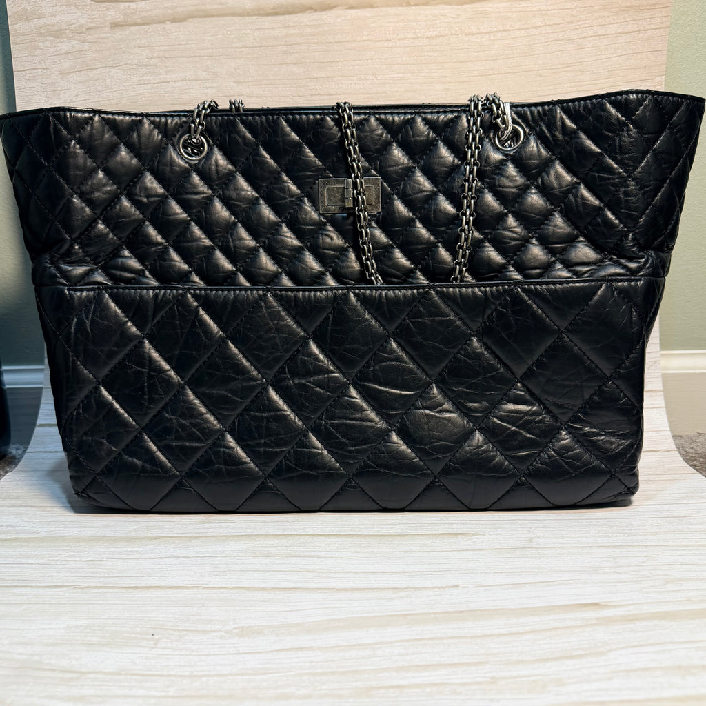 Chanel Reissue 2.55 Tote