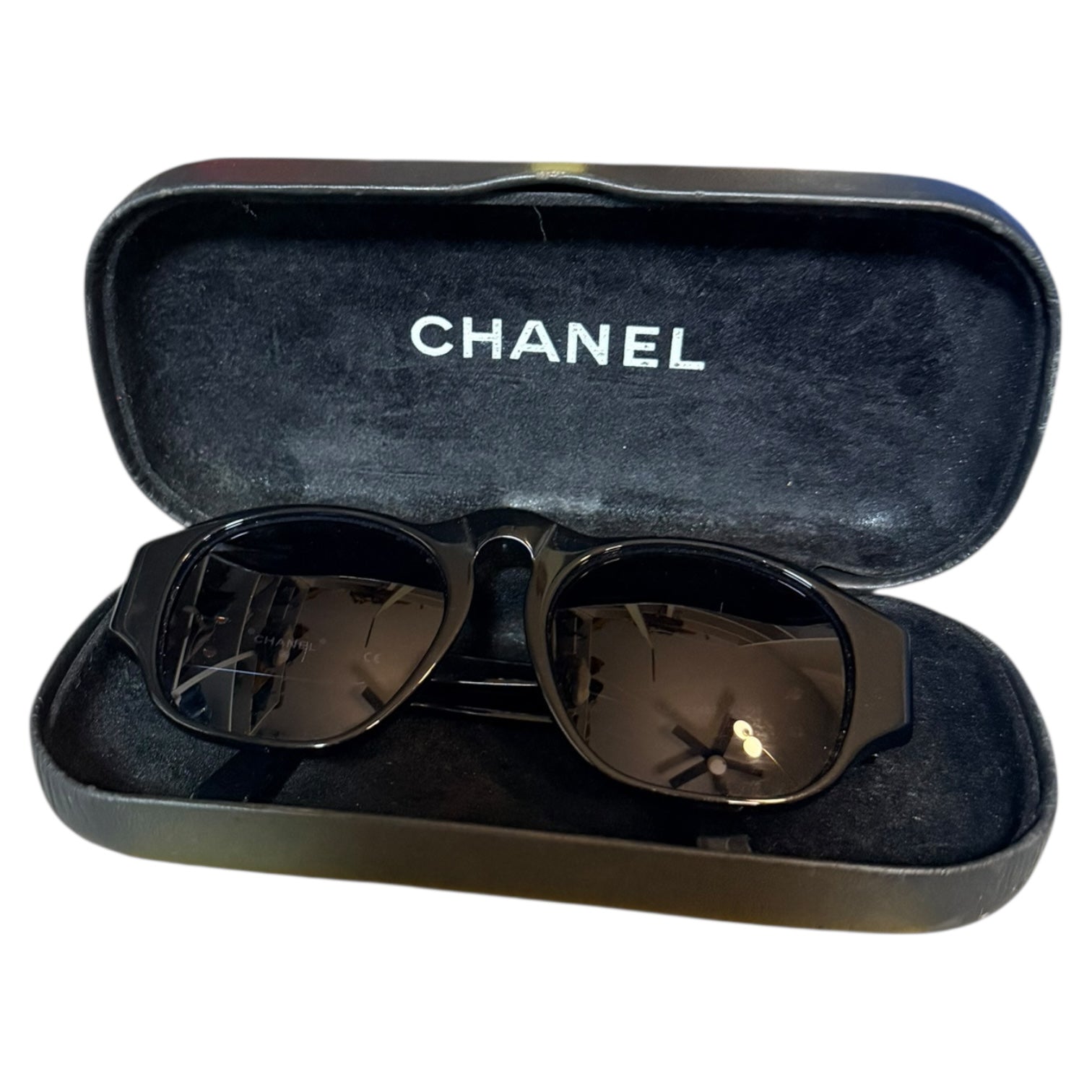 Chanel sunglasses ￼