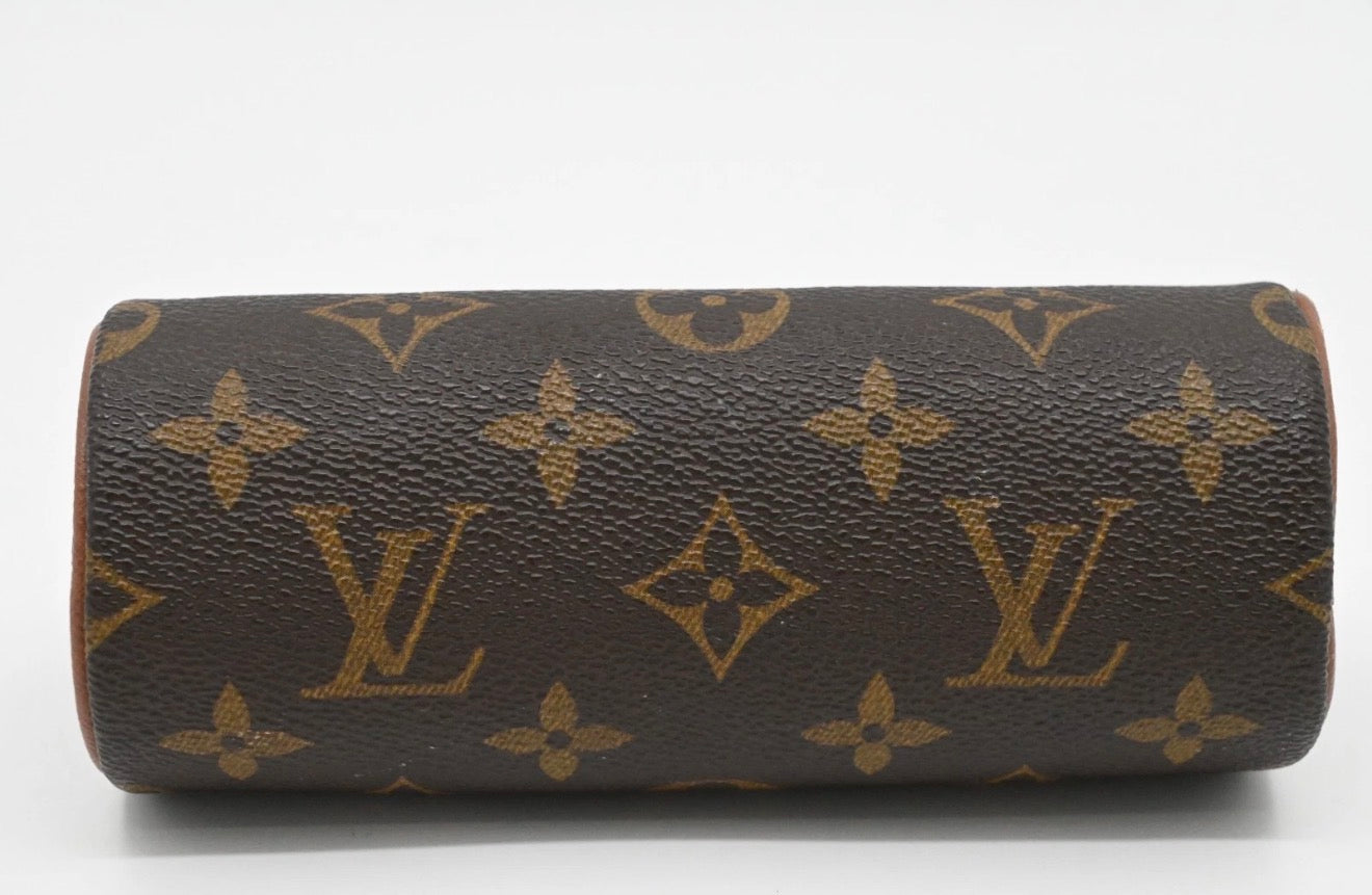 Louis Vuitton Papillon Pouch
