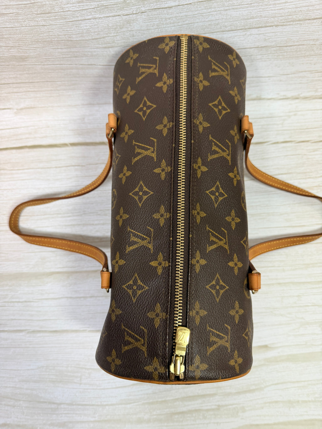 Louis Vuitton papillon 30 monogram w/pouch - 133