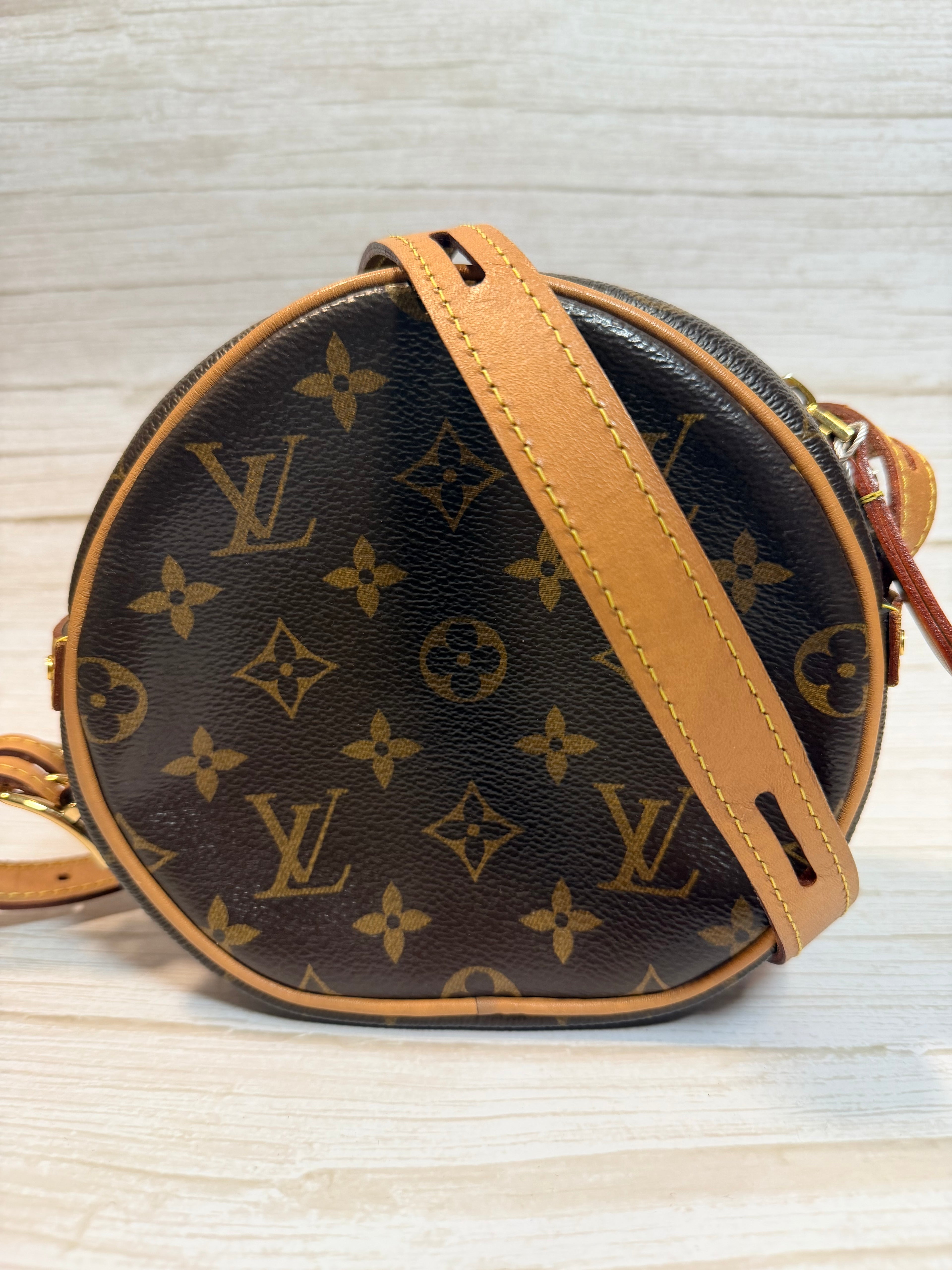 LV Boite Chapeau Souple