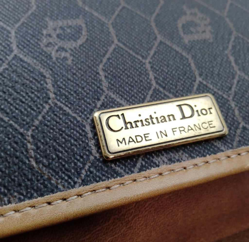 Christian Dior shoulder bag with chain