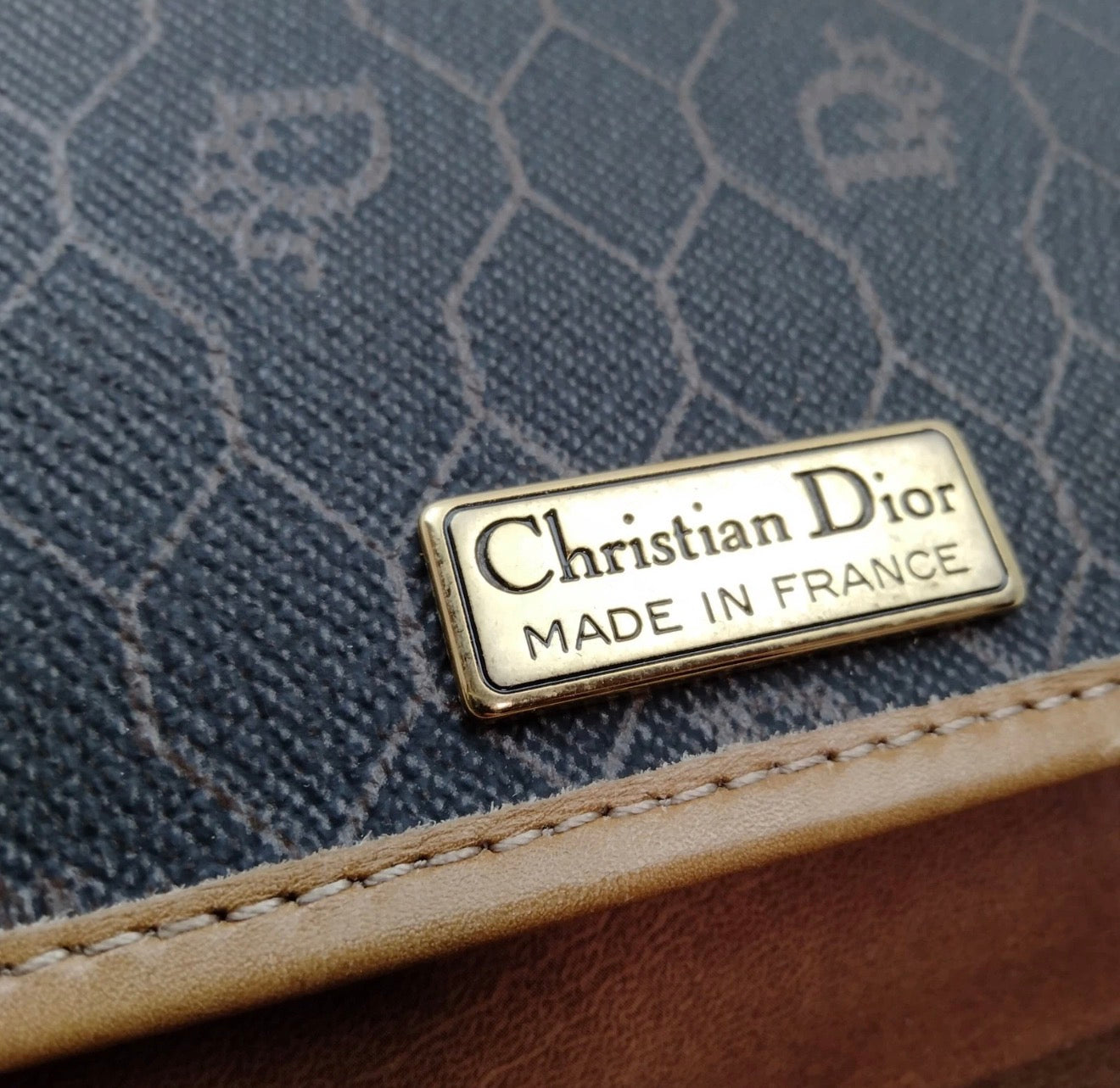 Christian Dior shoulder bag with chain