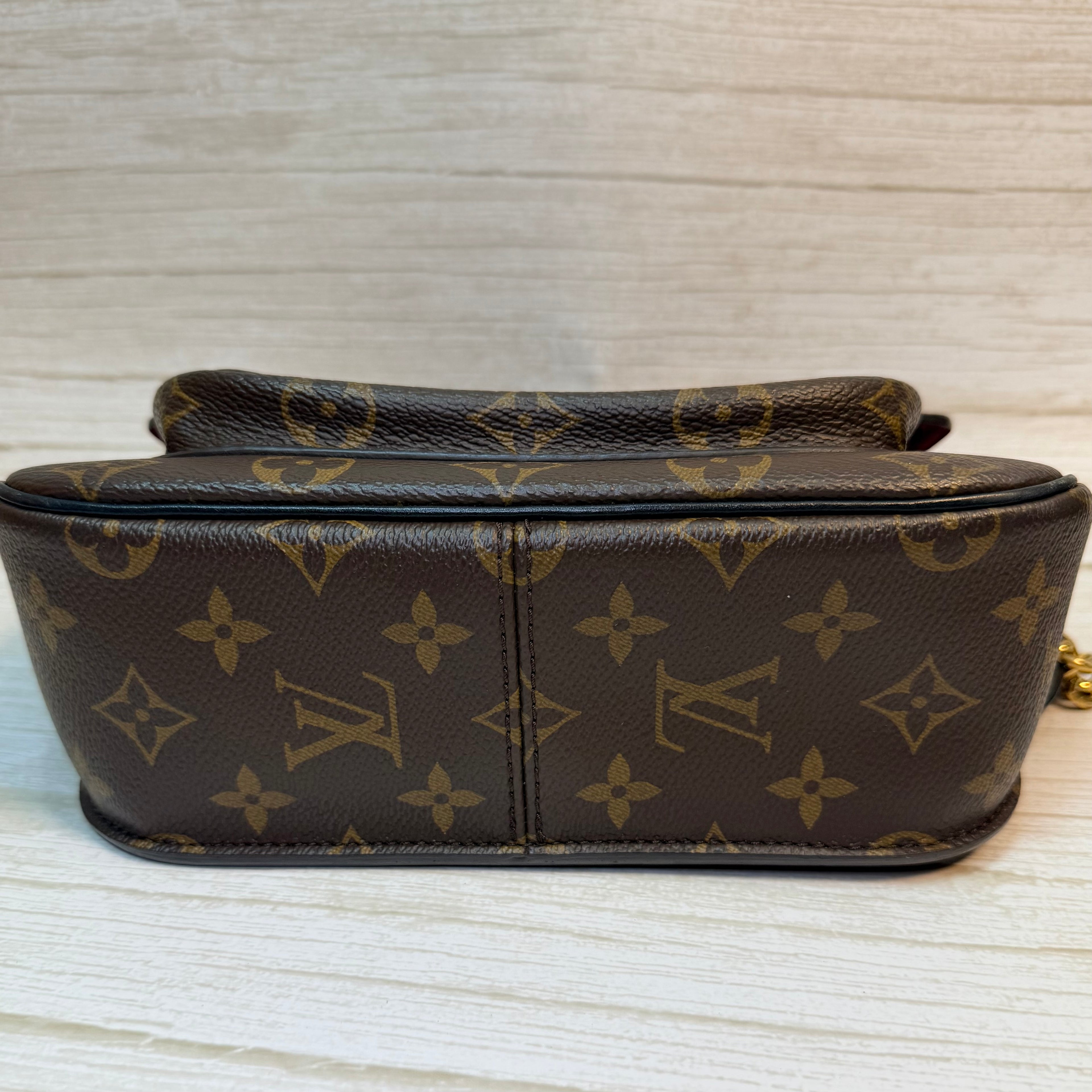Louis Vuitton Passy -163