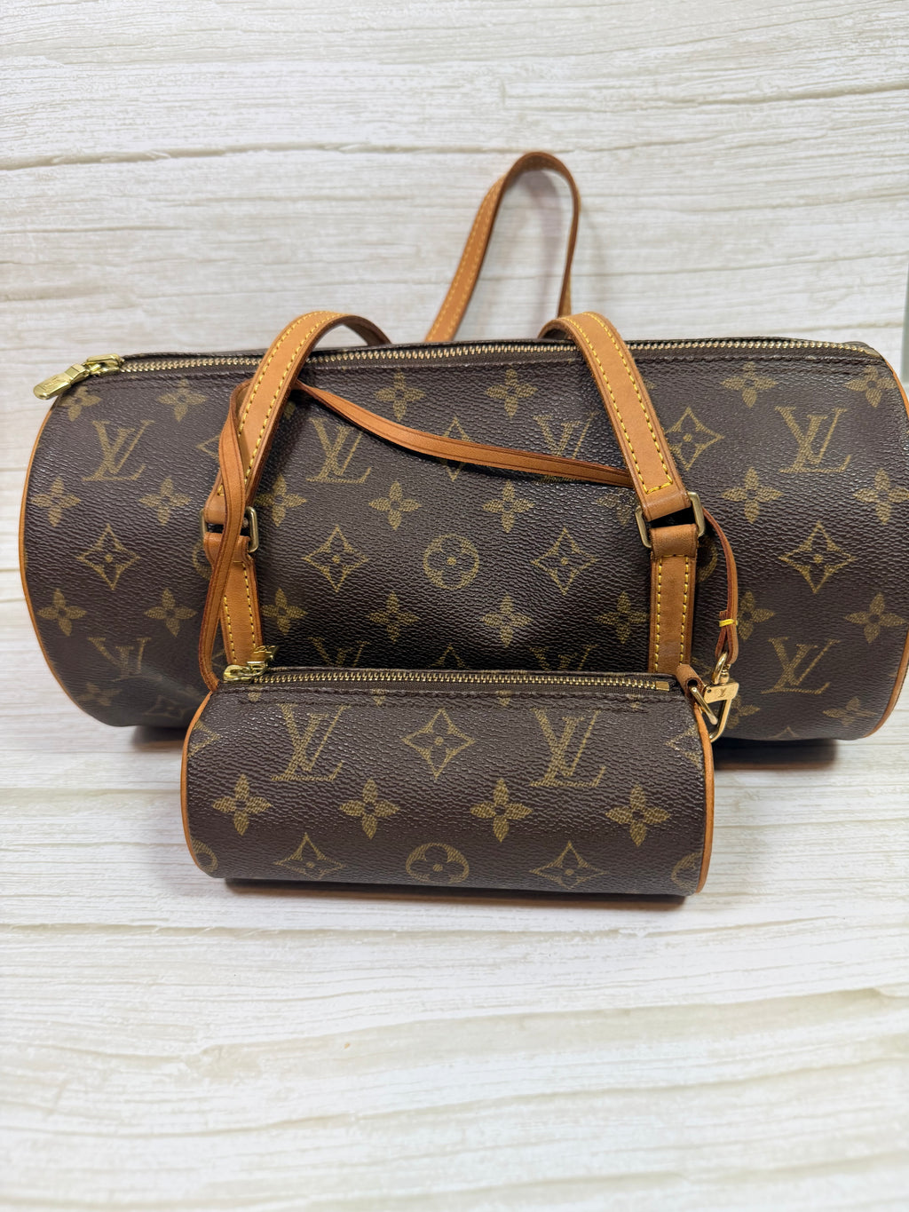 Louis Vuitton papillon 30 monogram w/pouch - 133