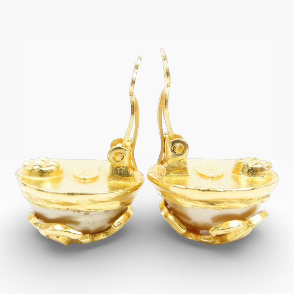 Chanel coco  Vintage Earrings gold