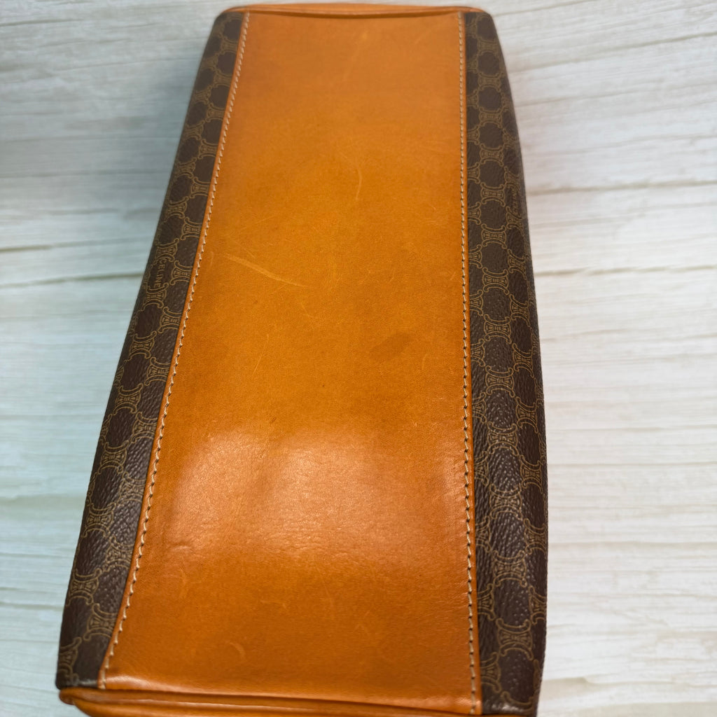 CELINE Macadam Blason Triomphe Logo Ring Metal Handbag leather PVC Brown - 176