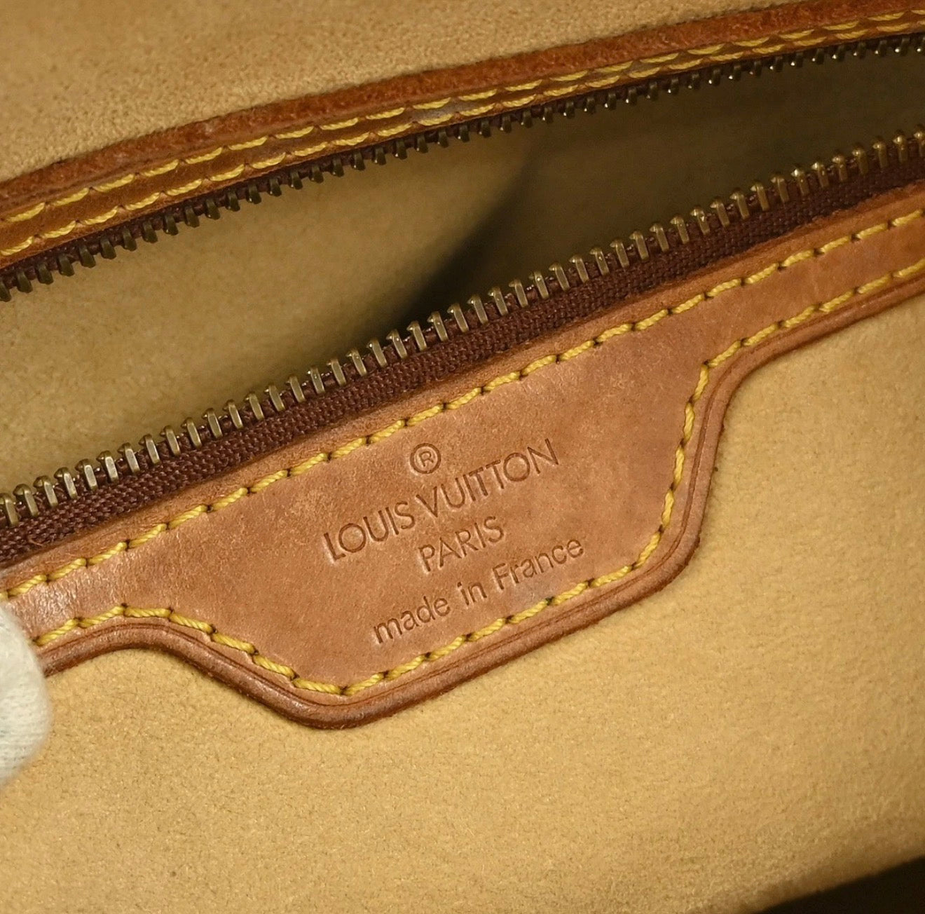 Louis Vuitton Looping GM - 043