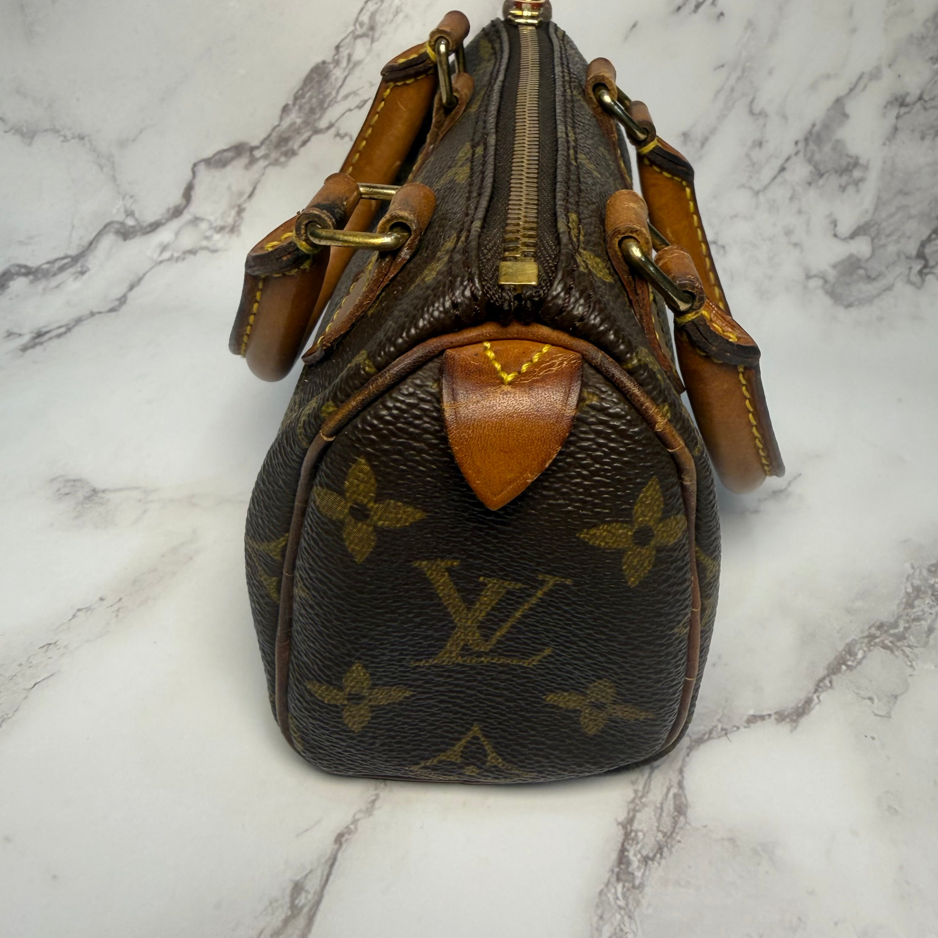 Louis Vuitton mini speedy -254