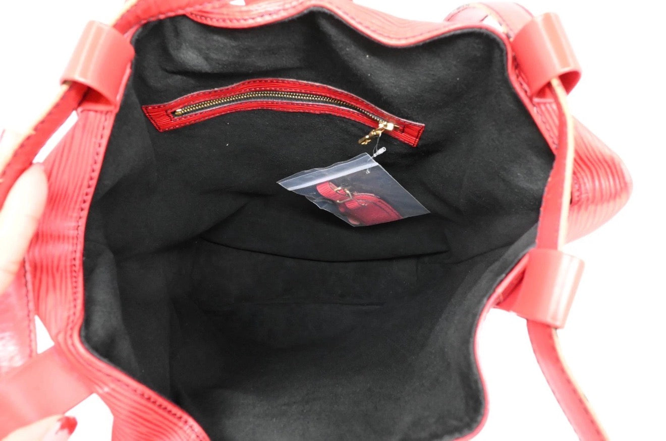 Louis Vuitton Randonnee GM Epi - 045
