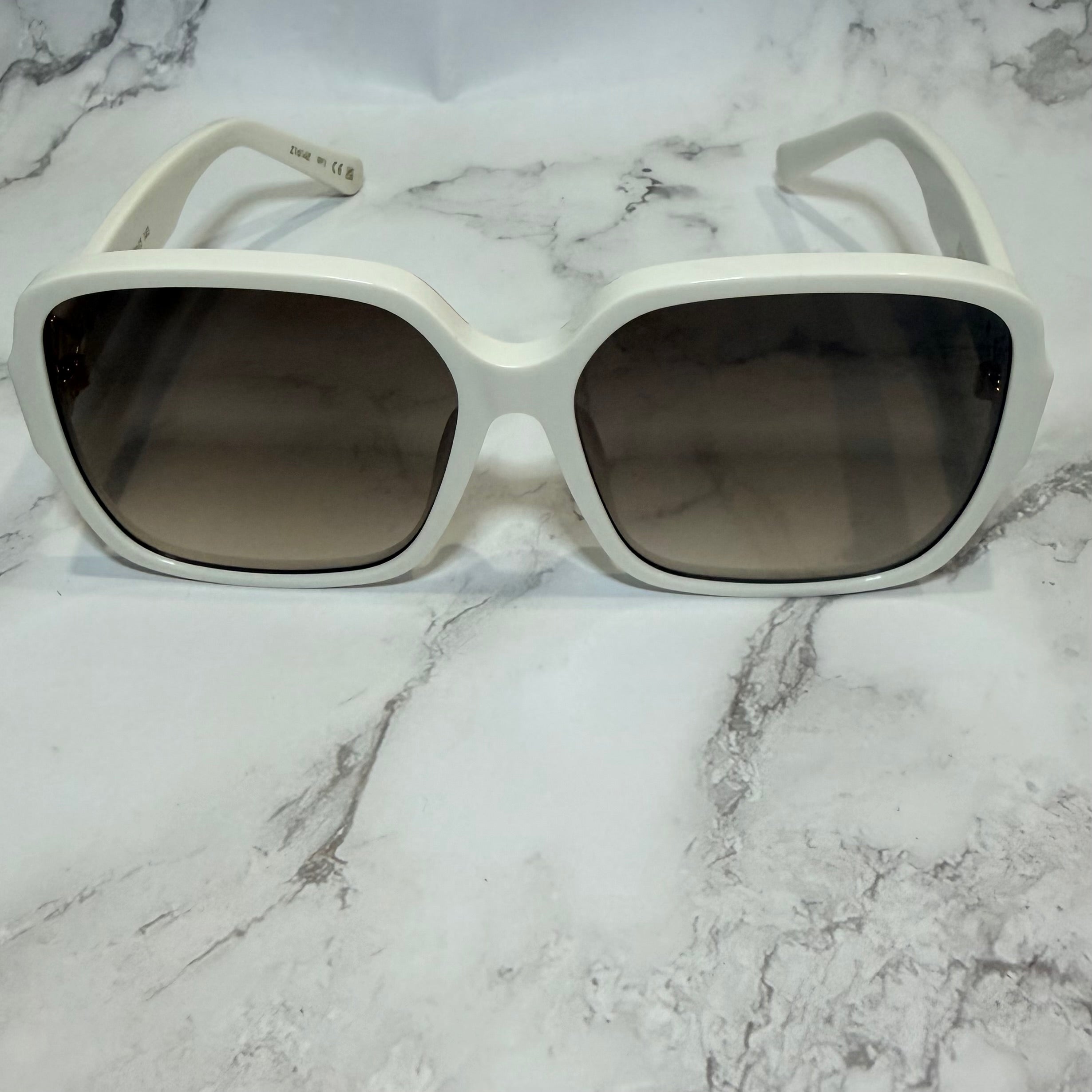 Louis Vuitton Flore Carre sunglasses -235