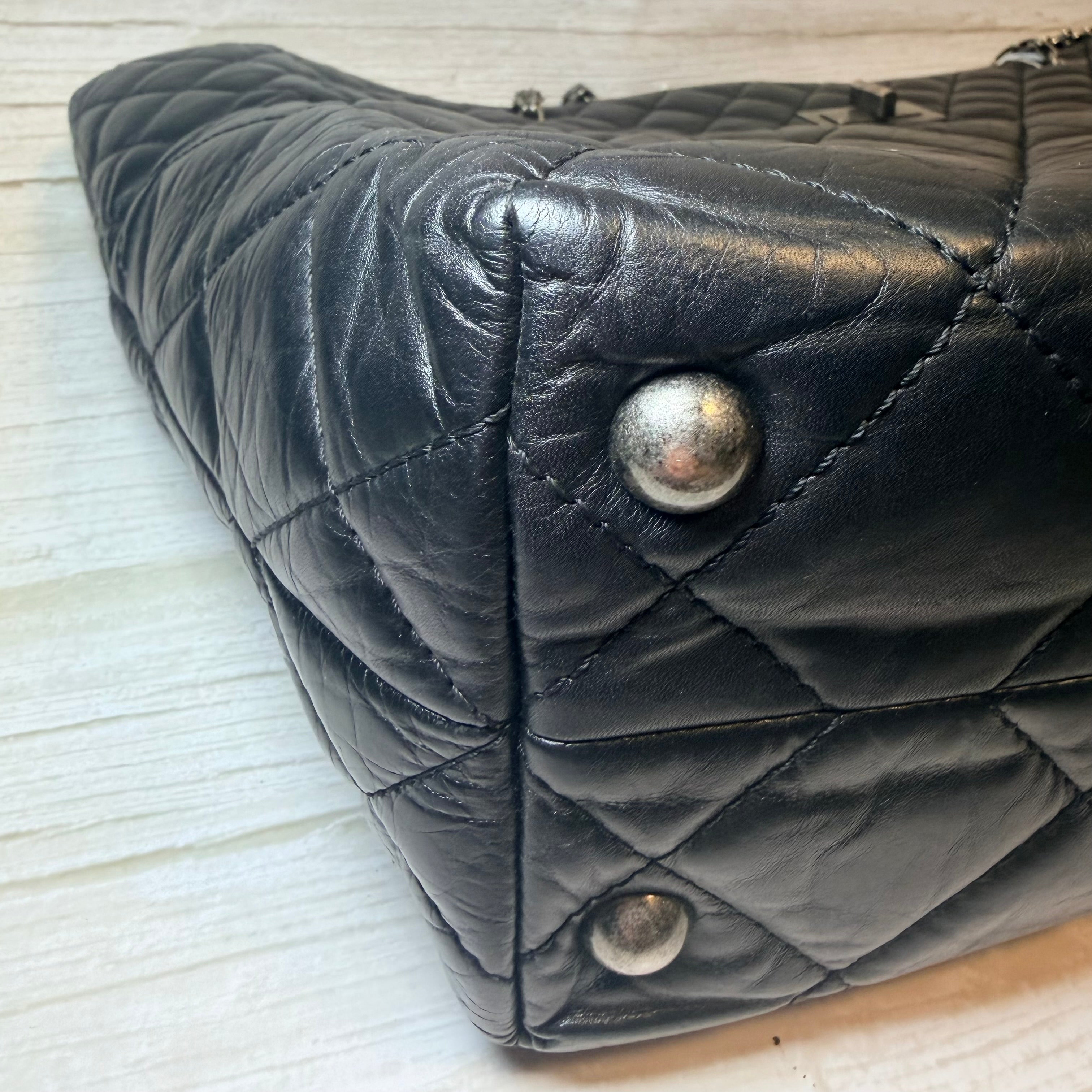 Chanel Reissue 2.55 Tote