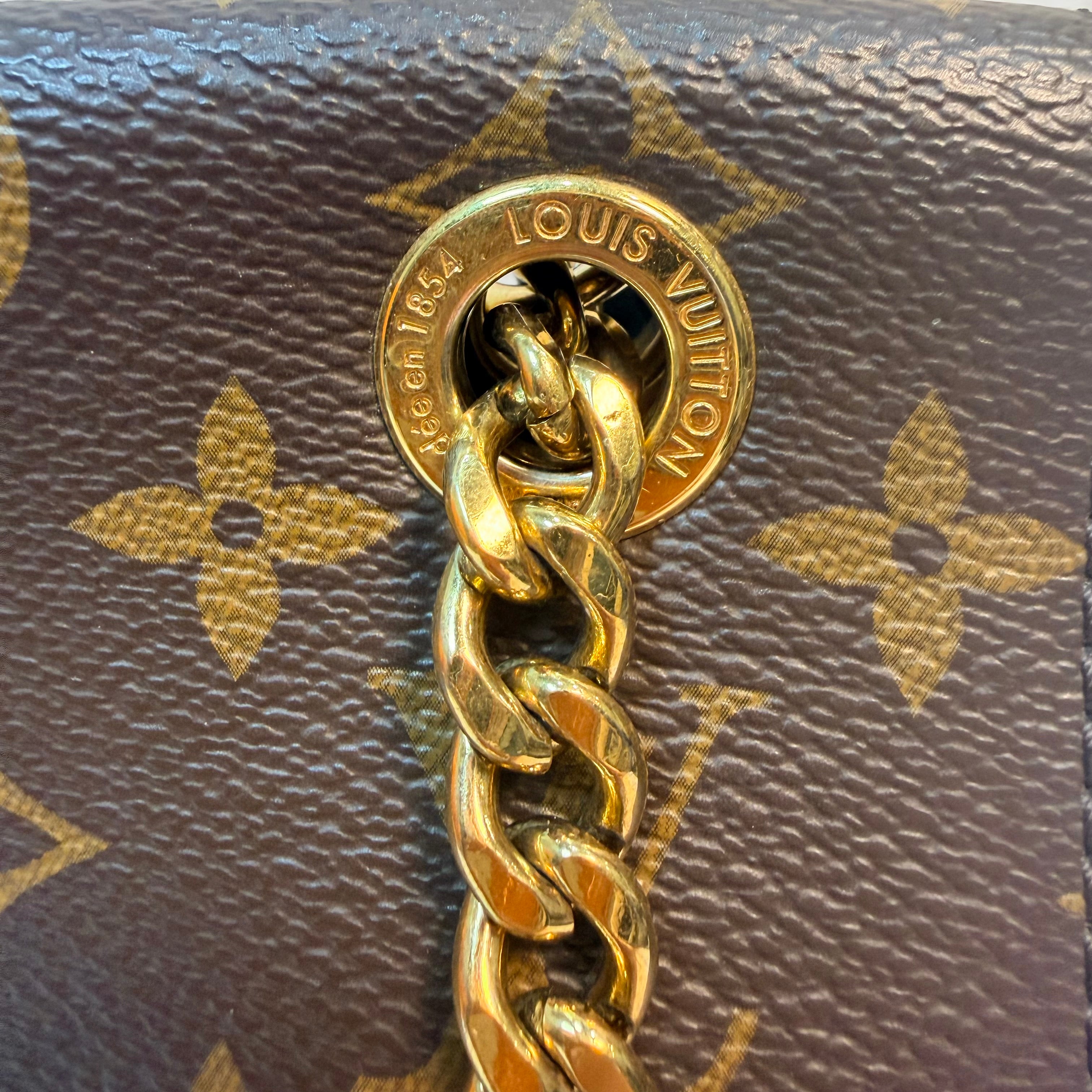 Louis Vuitton Passy -163