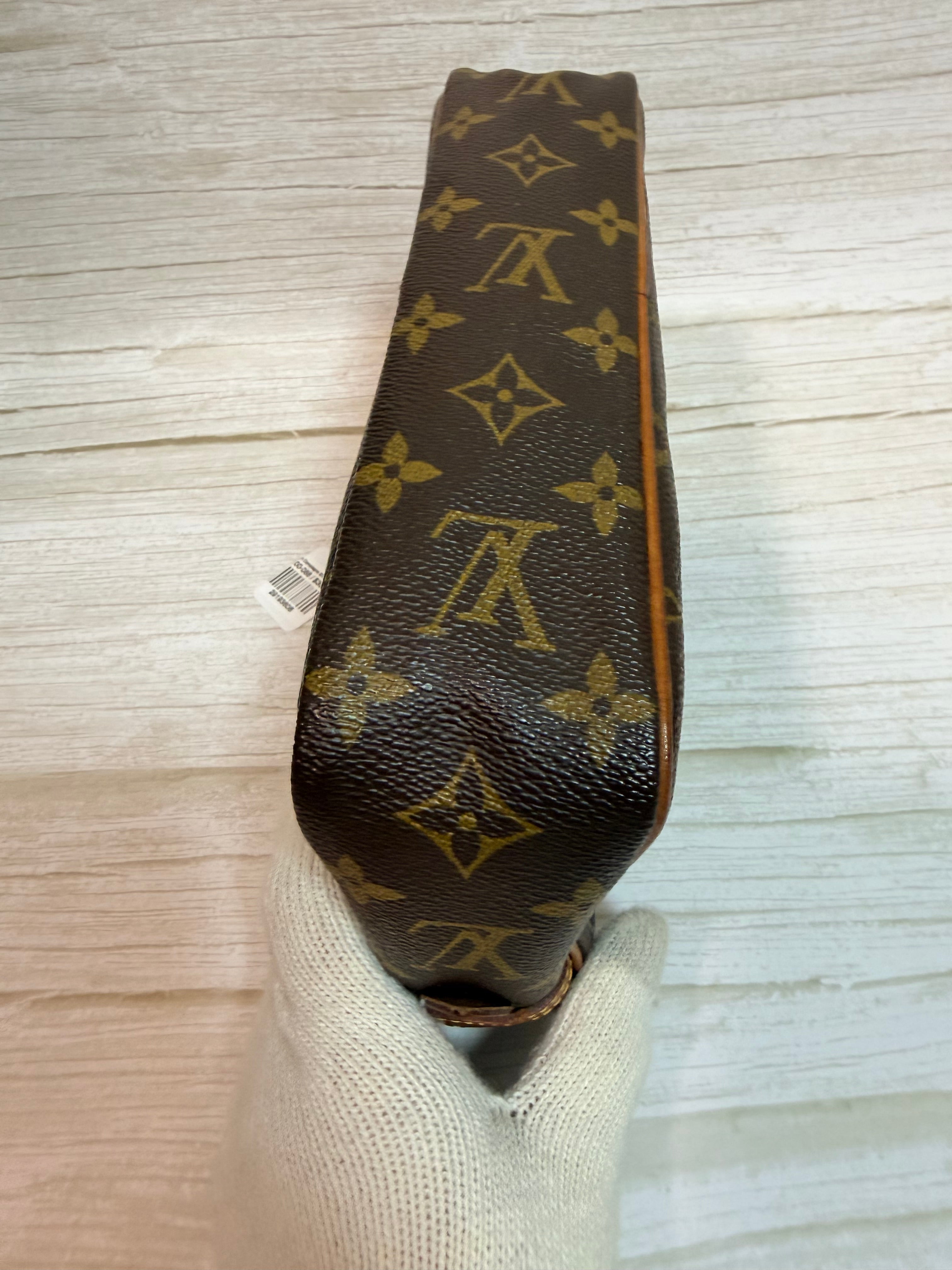 Louis Vuitton Compiegne 23 Business Clutch Bag -088