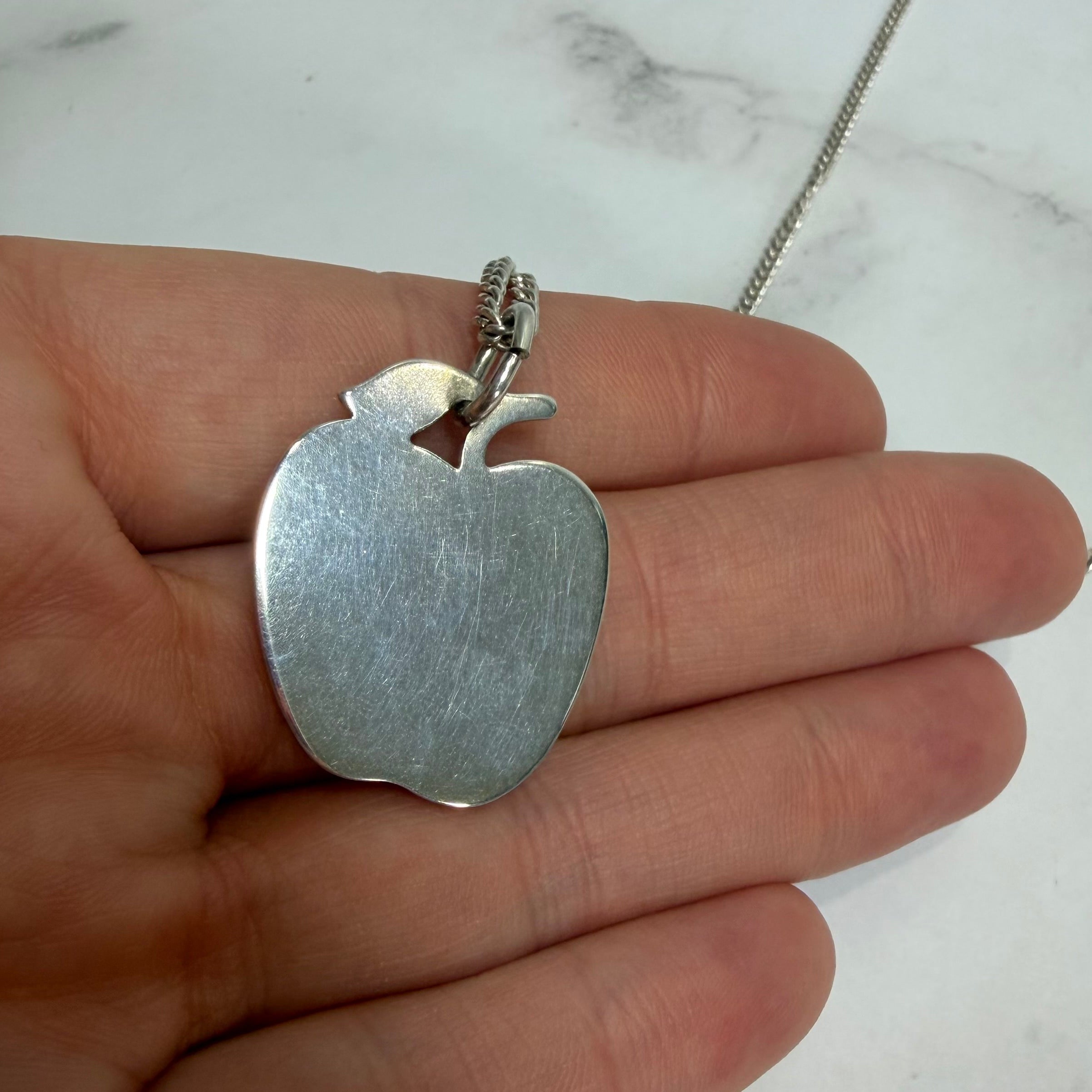 Tiffany & Co apple motif  necklace - 229