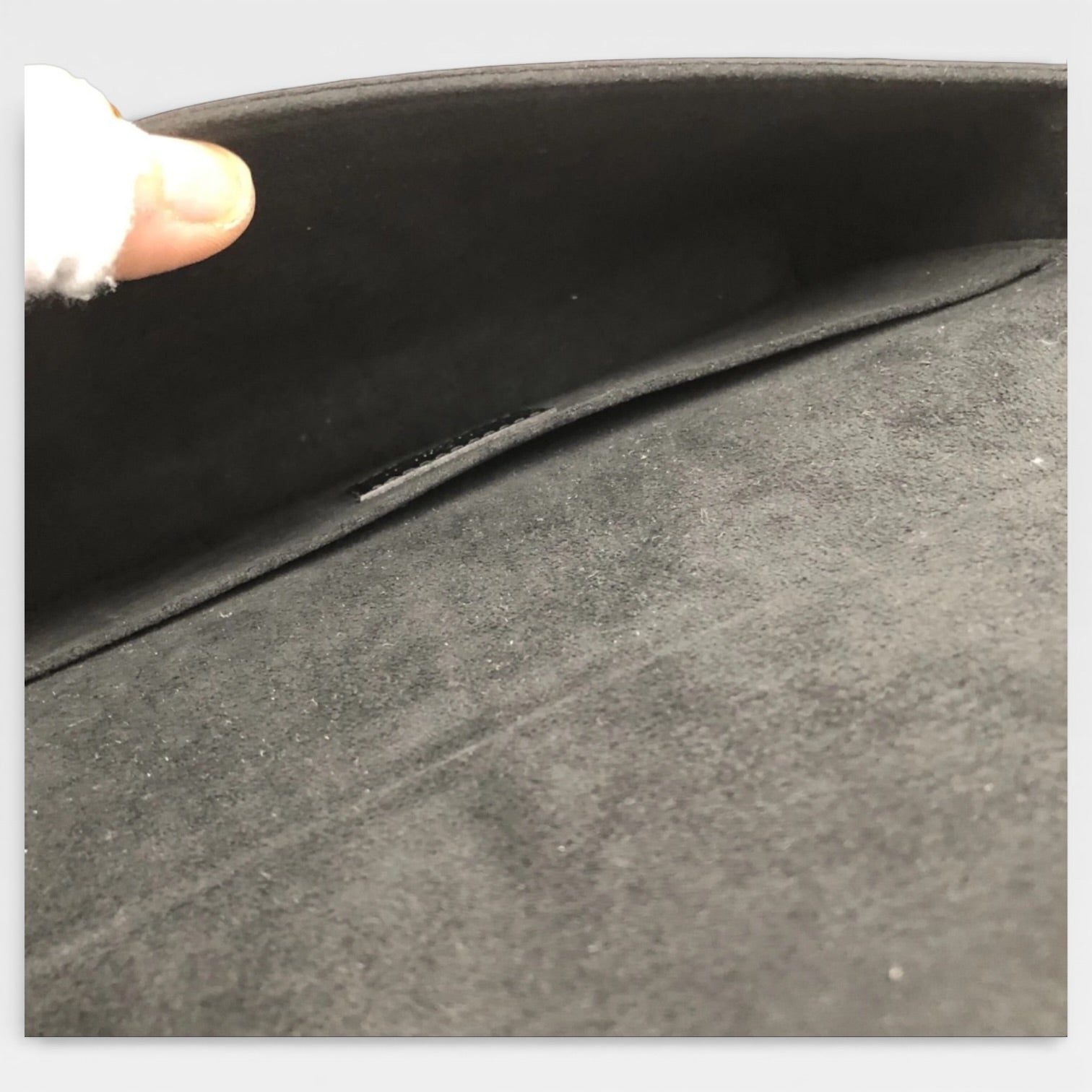 Louis Vuitton Pochette Félicie black Epi leather