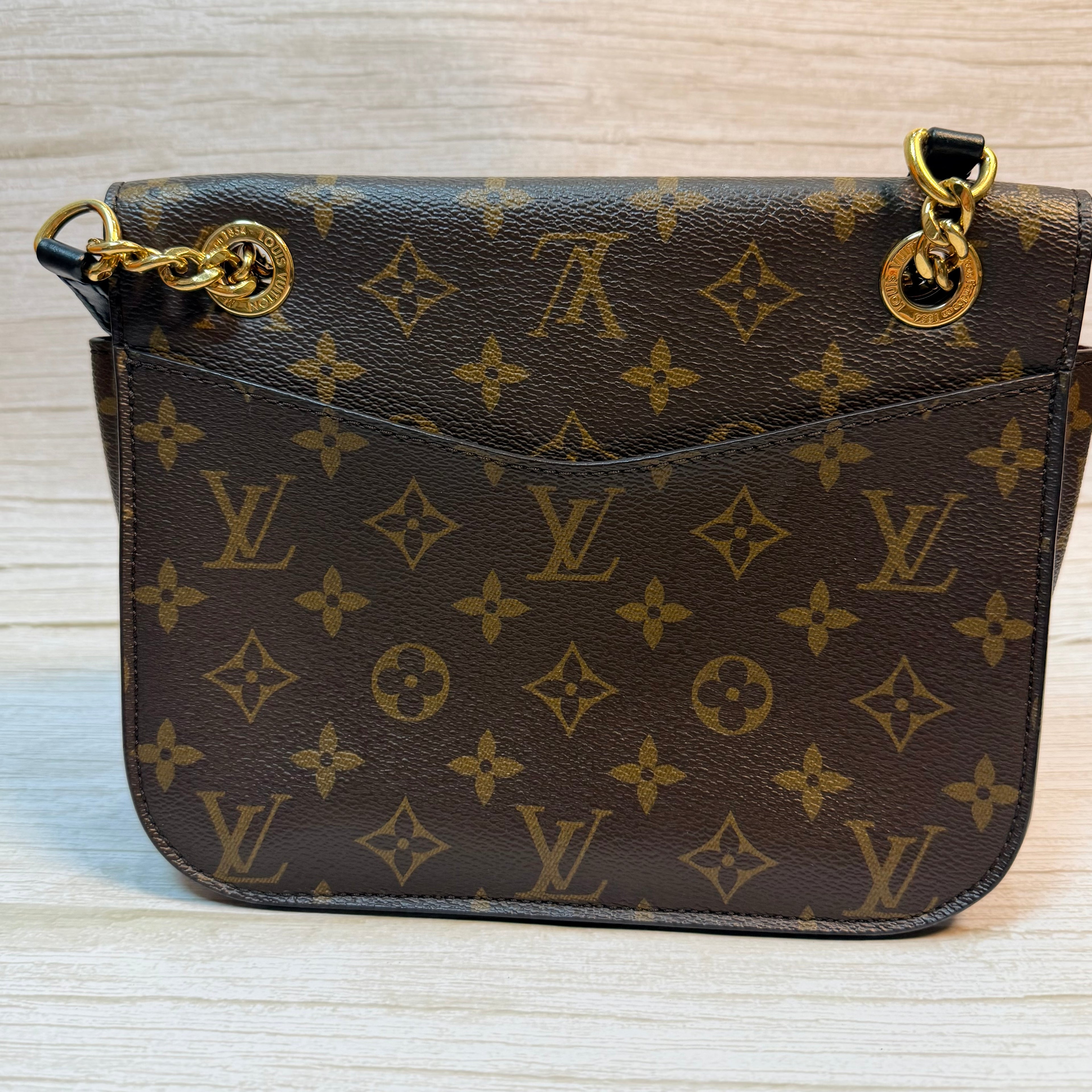 Louis Vuitton Passy -163