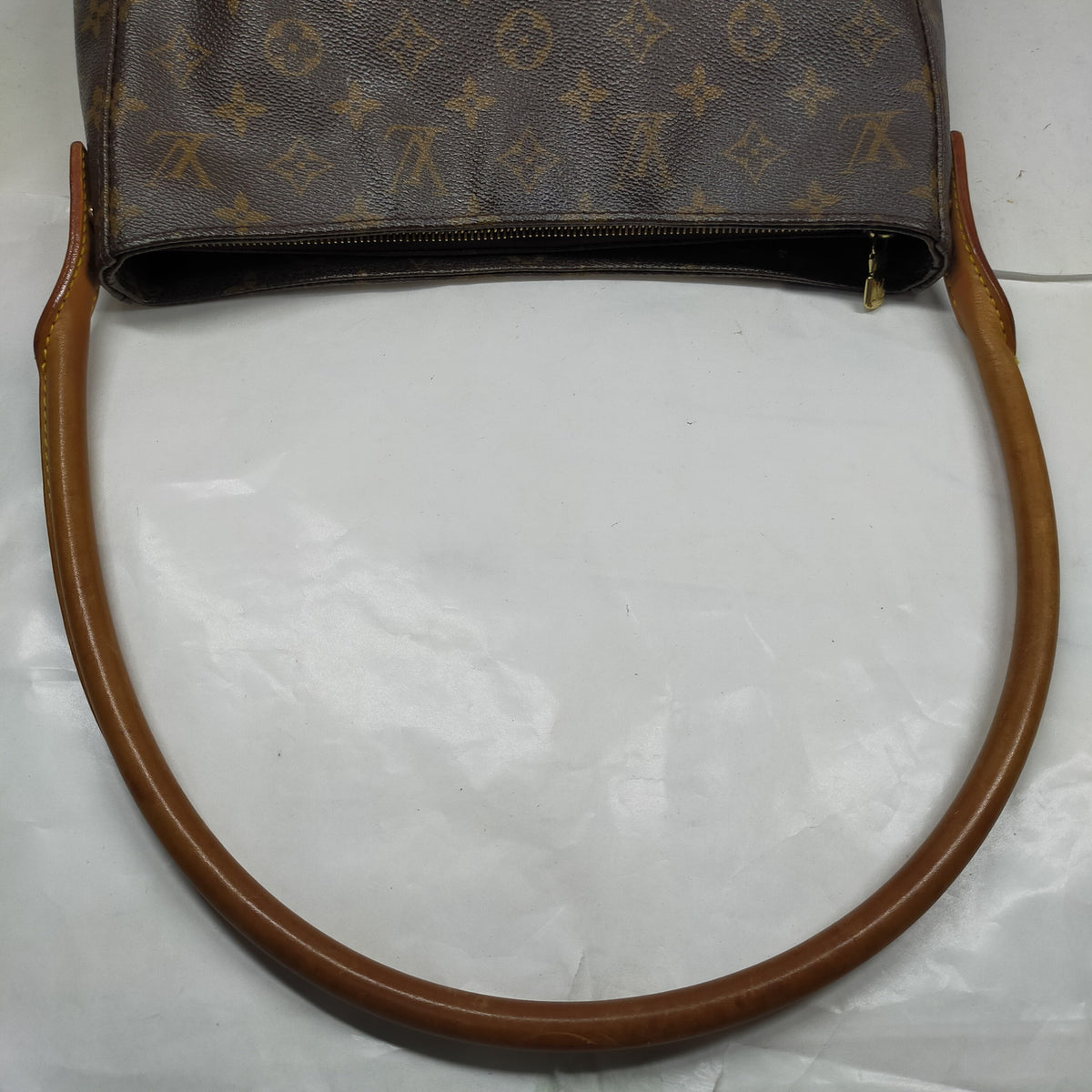 Lv vintage looping