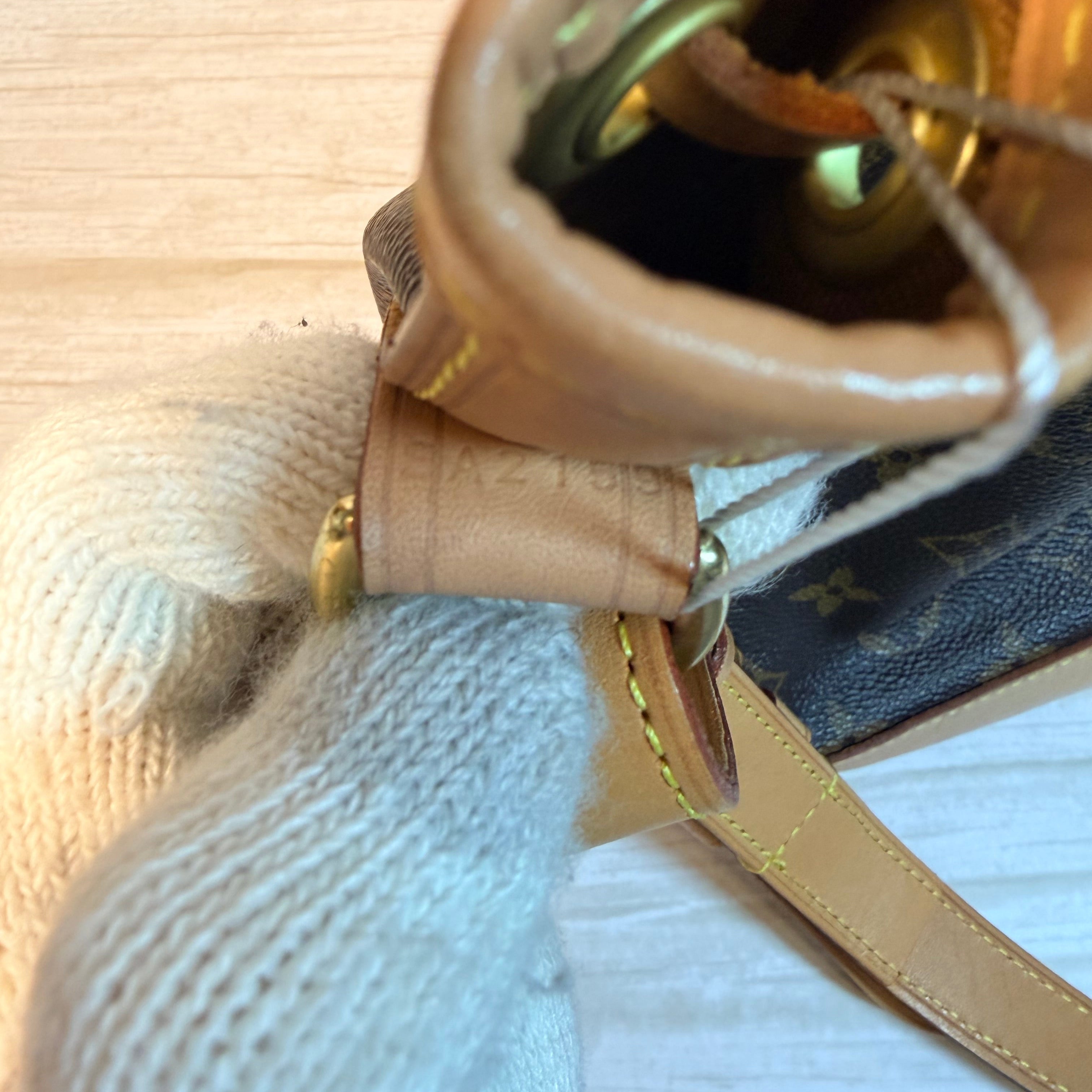 Louis Vuitton noe petit -147