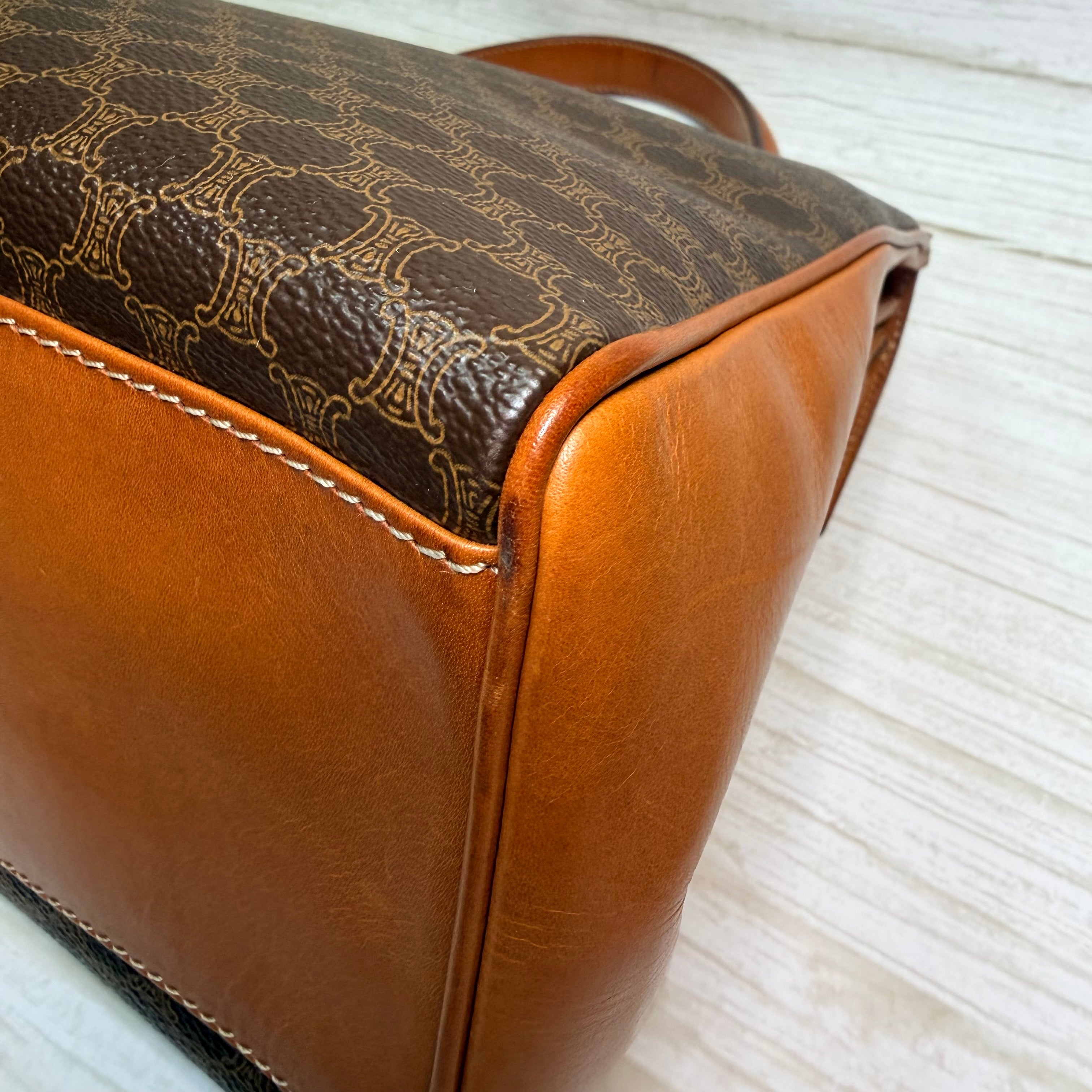 CELINE Macadam Blason Triomphe Logo Ring Metal Handbag leather PVC Brown - 176