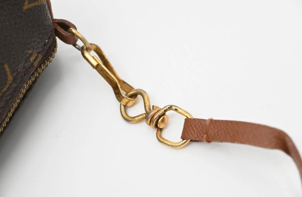 Louis Vuitton Papillon Pouch