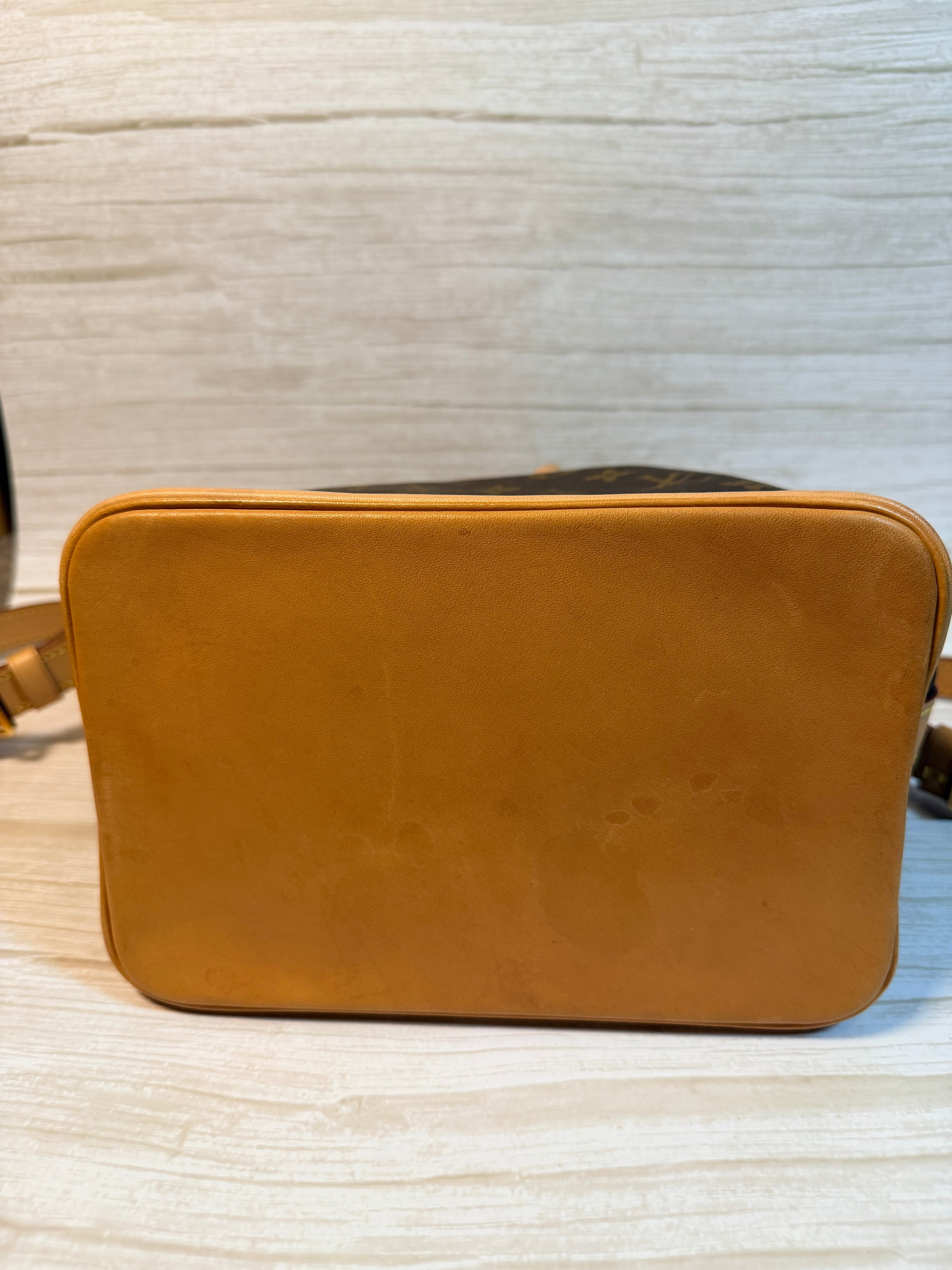 Louis Vuitton noe petit -147