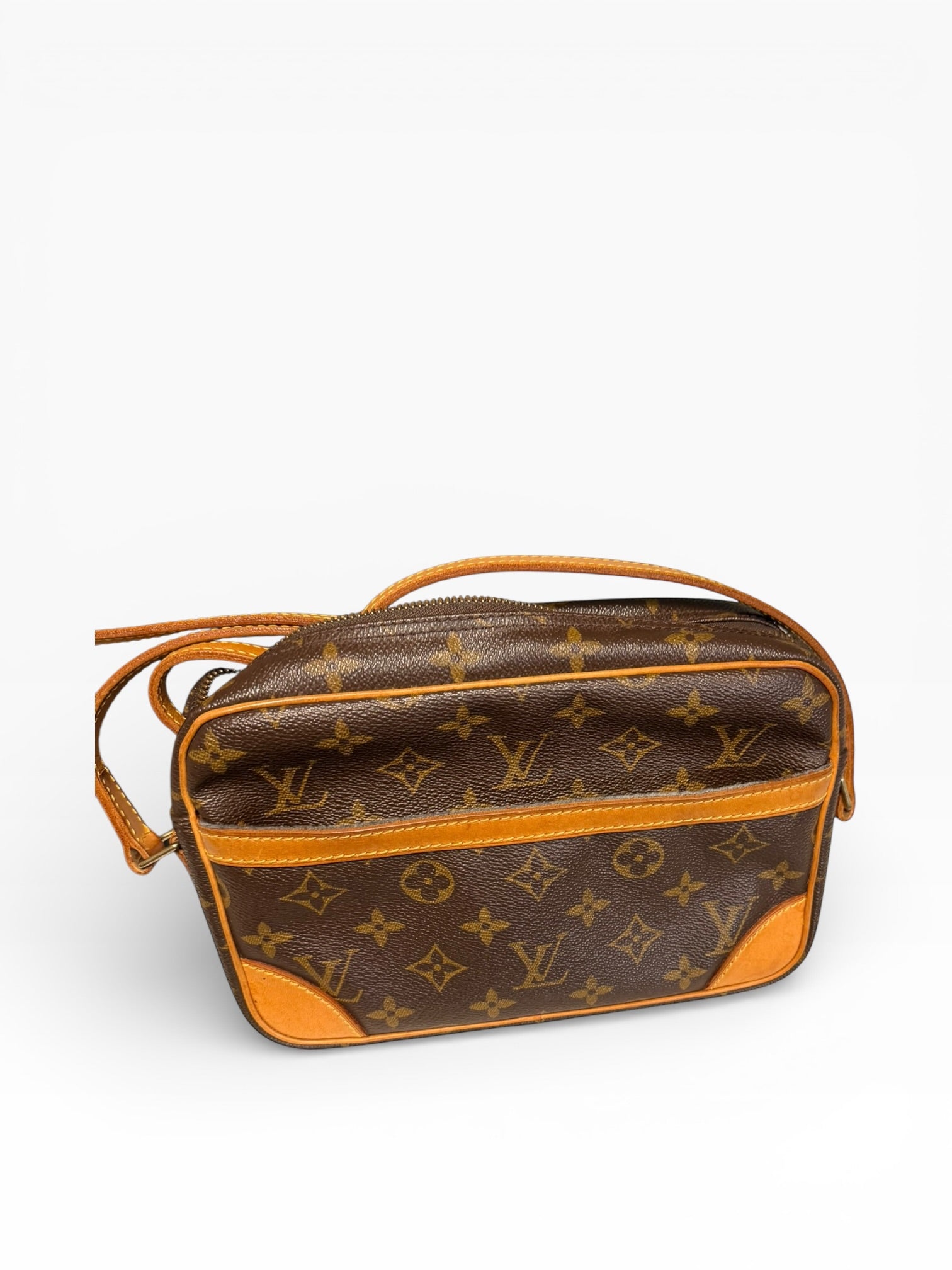 Louis Vuitton Trocadero 24