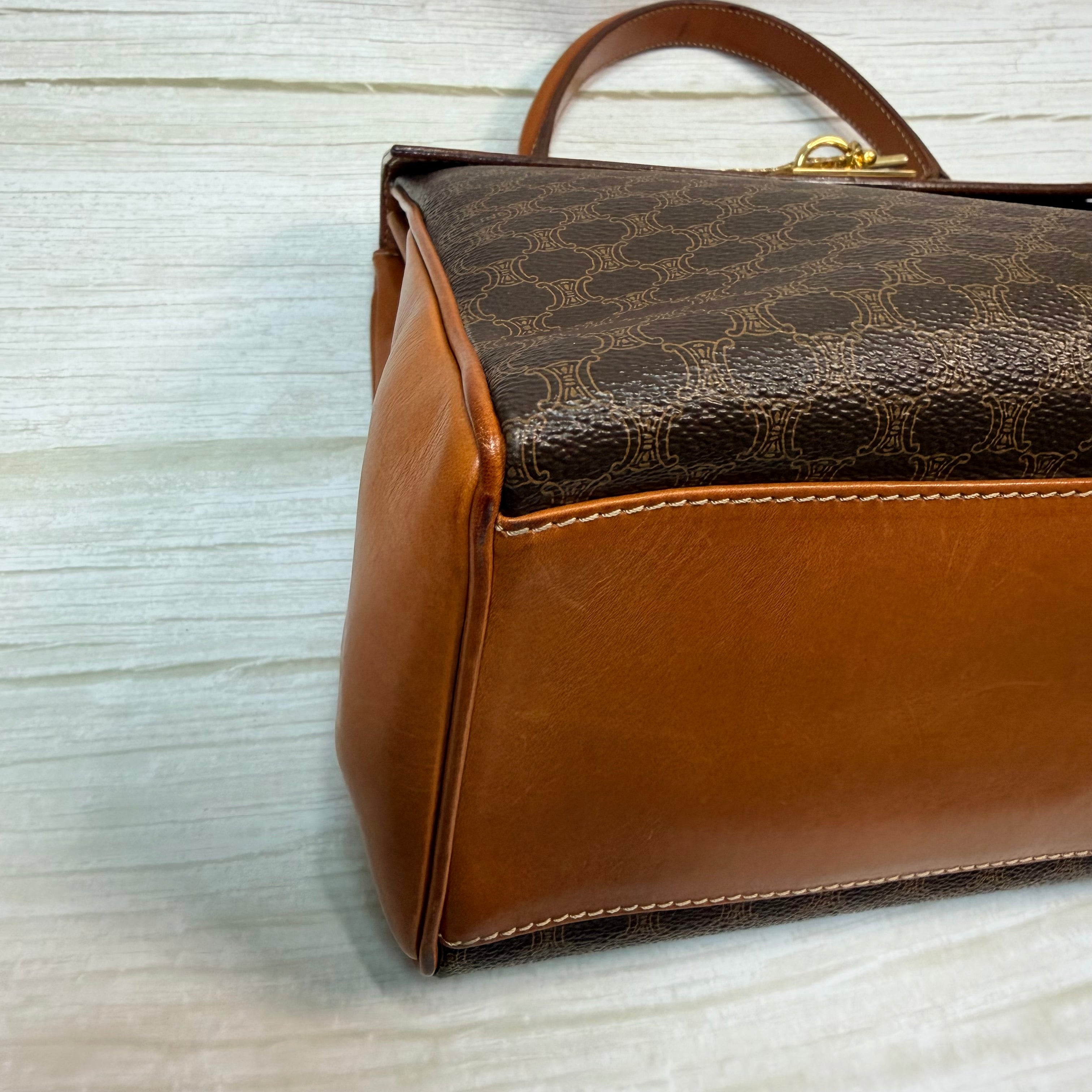 CELINE Macadam Blason Triomphe Logo Ring Metal Handbag leather PVC Brown - 176
