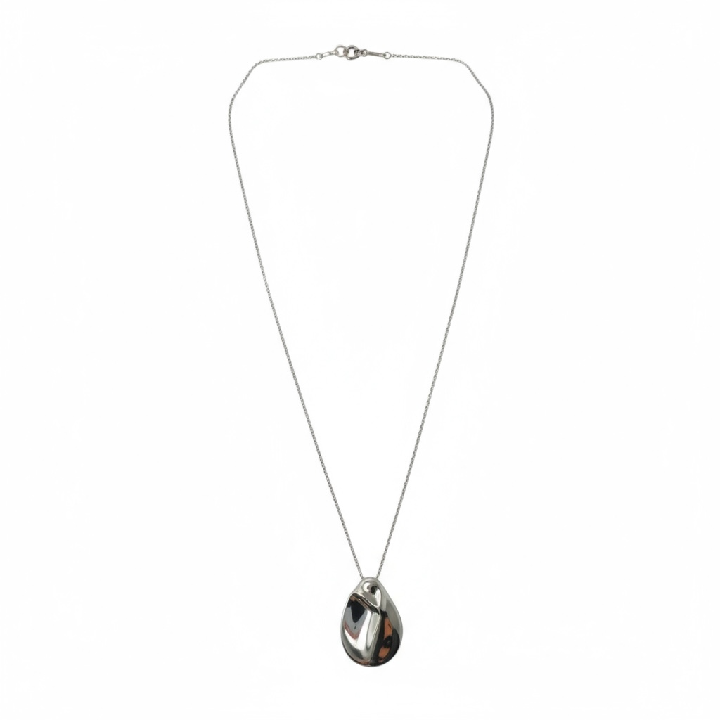 Tiffany & Co. Elsa peretti® Madonna Pendant