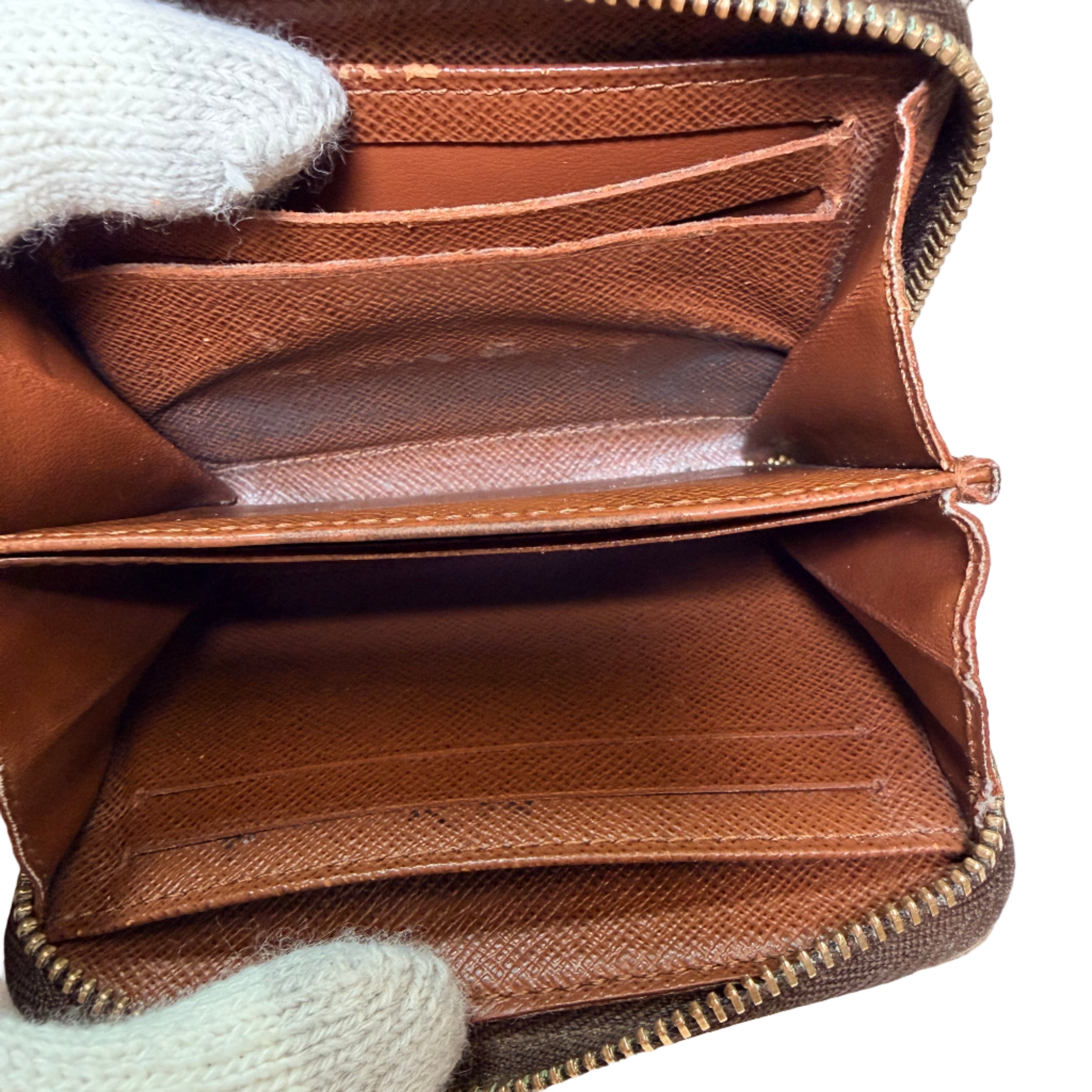 Louis Vuitton Zippy Coin / Card Wallet